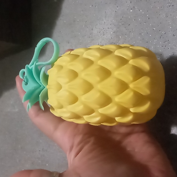 Pineapple Silicone Coin bag purse - Picture 7 of 9